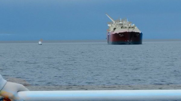 LNG tanker