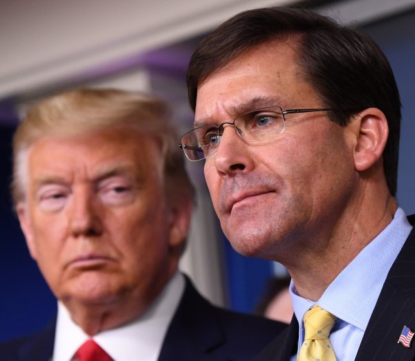 Donald Trump i Mark Esper