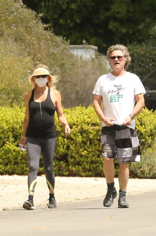 Goldie Hawn i Kurt Russell zajedno i u karanteni: I nakon 37 godina  zajedničkog života ne mogu jedno bez drugoga - tportal
