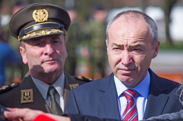 Damir Krstičević podnio ostavku na mjesto potpredsjednika Vlade i ministra obrane RH