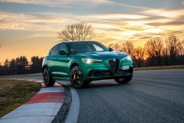 Alfa Romeo Stelvio Quadrifoglio (MY20)