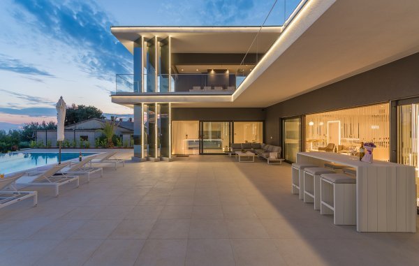 Vila Gabrijela, Kaštelir