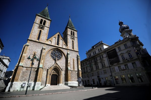 Sarajevo: Kardinal Vinko Puljić služio je Uskrsnu misu u praznoj crkvi