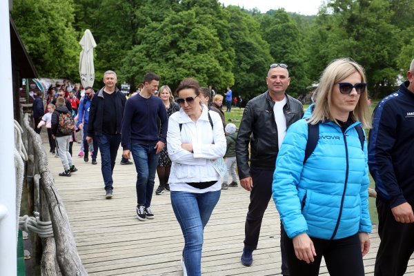 Niske cijene privukle brojne domaće turiste u Nacionalni park Plitvička jezera
