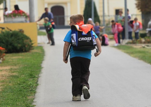 'Mi ne obrazujemo mlade, nego ih treniramo za posao'