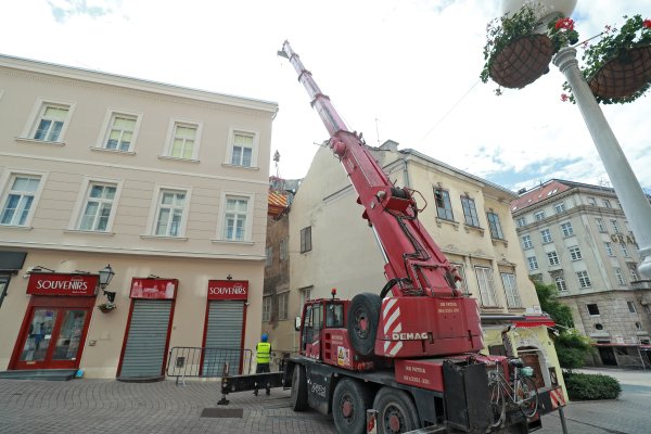 Sanacija kuća u prolazu između Bakačeve i Cesarčeve