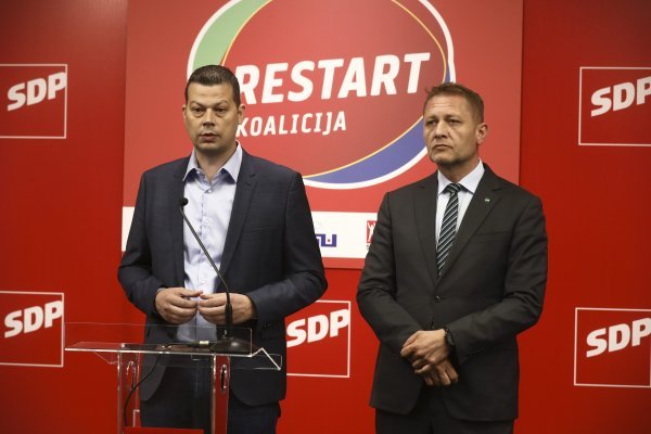 Saša Đujić, Krešo Beljak