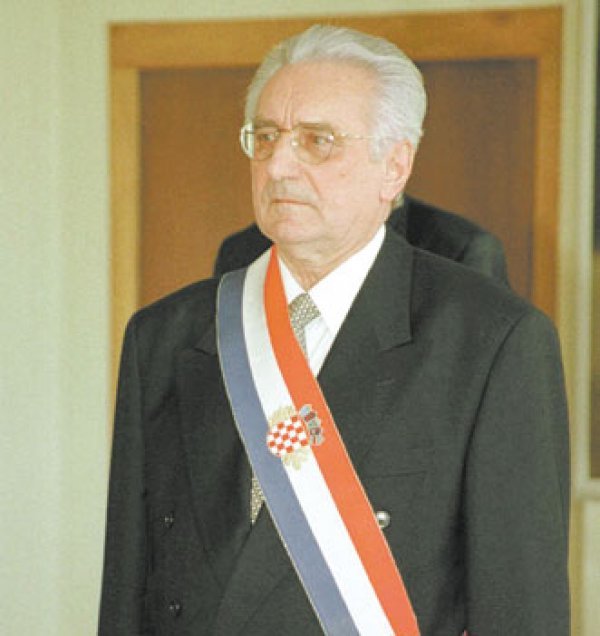 Franjo Tuđman s lentom