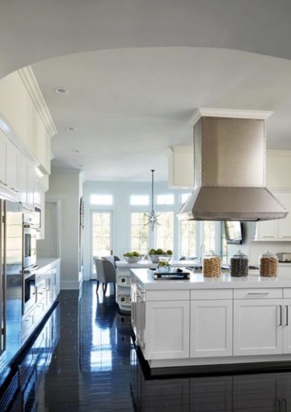 Dom Khloe Kardashian