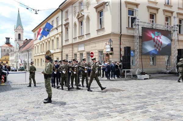 Zagreb: Svečano obilježavanje Dana državnosti na Trgu svetog Marka