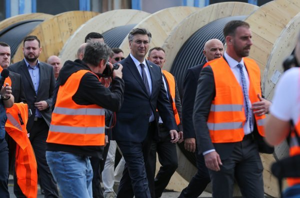 Plenković u tvornici Elka