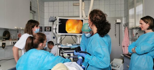 Fekalna transplantacija u KB Merkur