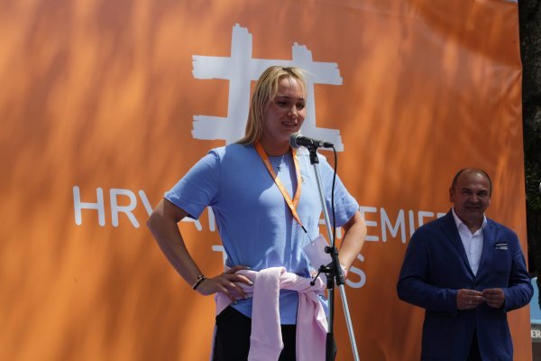 Donna Vekić na otvaranju humanitarnog turnira u rodnom gradu 
