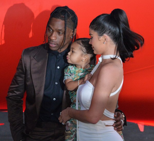 Travis Scott, Stormi i Kylie Jenner