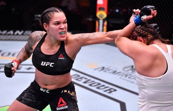 Amanda Nunes - Felicia Spencer