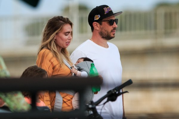 Petra Ecclestone, dvomjesečna kćerkica i zaručnik Sam Palmer