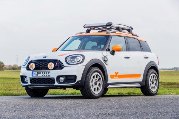 MINI Countryman powered by X-raid