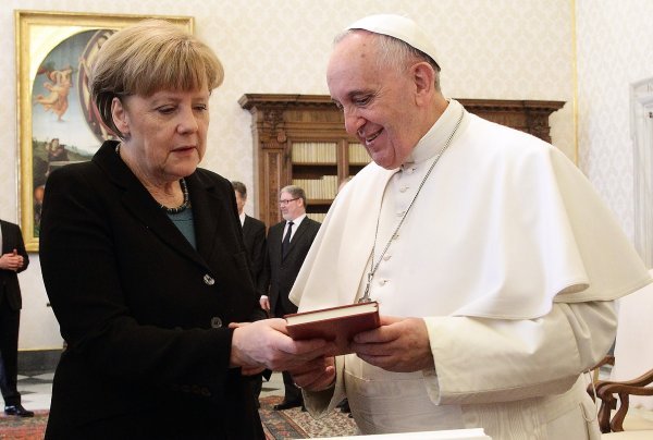 Angela Merkel i papa Franjo u Vatikanu u veljači 2015., Profimedia