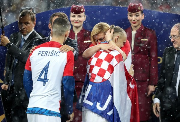 Kolinda Grabar Kitarović na finalu Svjetskog nogometnog prvenstva u Moskvi