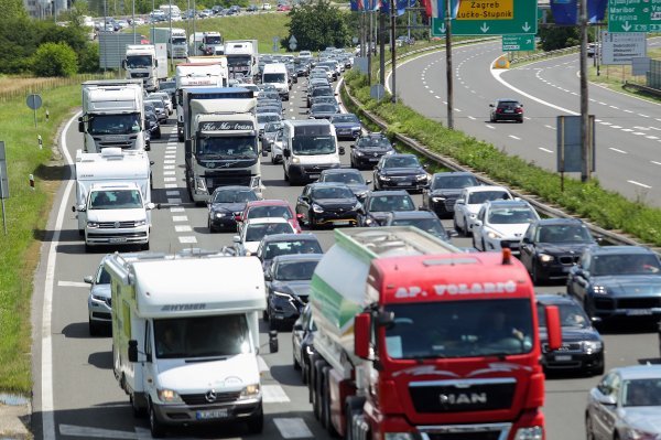 Zagreb: Gužve na naplatnoj postaji Lučko