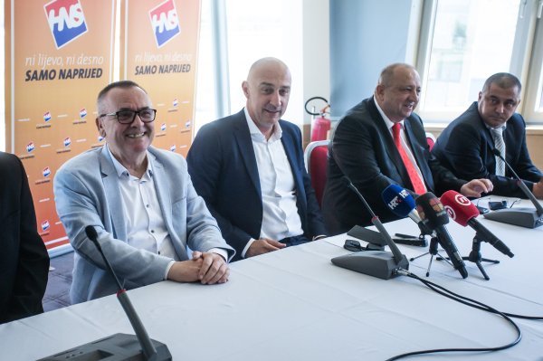 Osijek: Predstavljeno je pojačanje HNS-ovog Slavonskog pokreta
