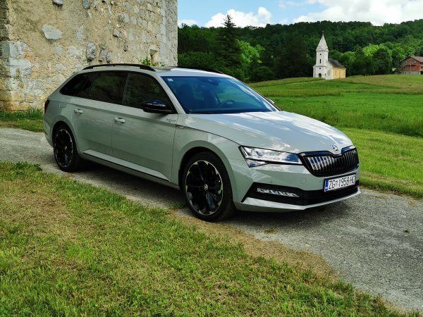 Superb iV Combi SportLine 1.4 TSI DSG PHEV