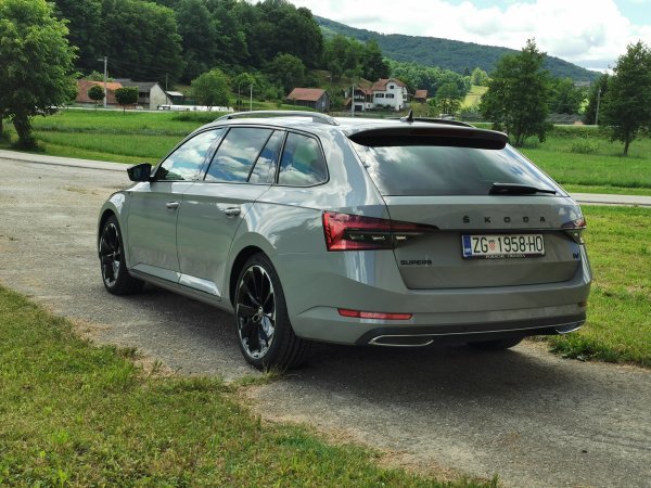 Superb iV Combi SportLine 1.4 TSI DSG PHEV