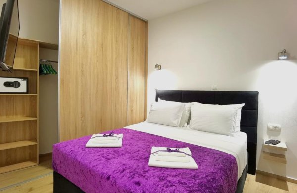 The Xy Suites
