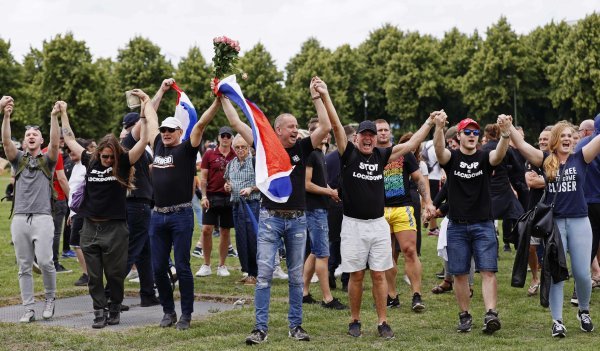 Prosvjed zbog mjera borbe protiv koronavirusa