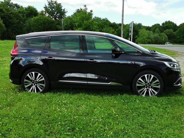 Renault Grand Scénic Initiale Paris Blue dCi 150 EDC