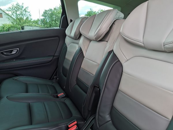 Renault Grand Scénic Initiale Paris Blue dCi 150 EDC
