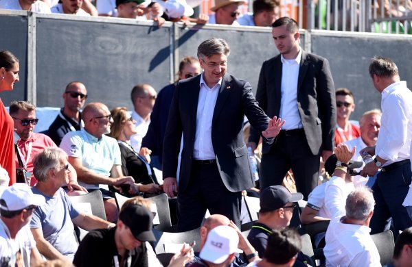 Andrej Plenković na teniskom turniru u Zadru
