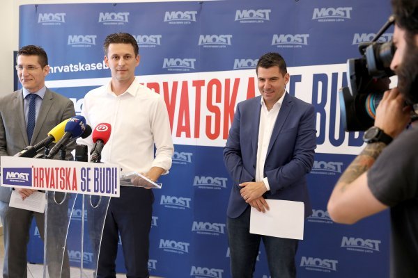 Božo Petrov, Nikola Grmoja i Vladimir Troskot