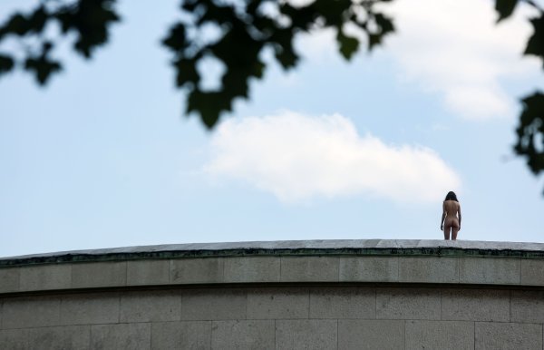 Performans Nine Kamenjarin