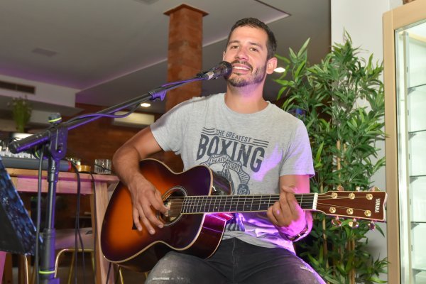 Zadar: Boris Rogoznica svirao je na terasi restorana Butler