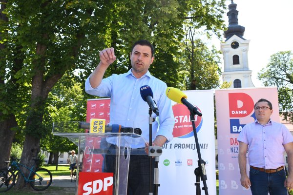 Bjelovar: Davor Bernardić prošetao gradom i obišao gradilište nove bolnice