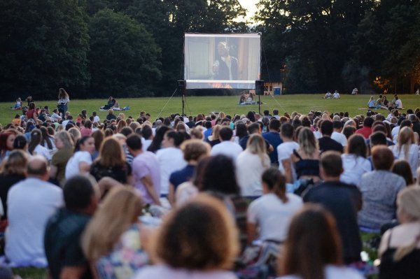 50. obljetnica filma Tko pjeva zlo ne misli na Vidikovcu u Maksimiru