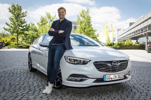Opel Insignia Grand Sport i Jürgen Klopp