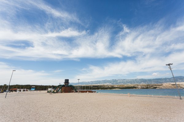 Na plaži Zrće ništa od festivala, after partyja i sličnih zabava