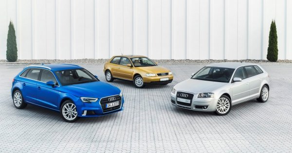 Audi A3 - tri prethodne generacije ((3. generacija (lijevo), 1. generacija (u sredini) i 2. generacija (desno))