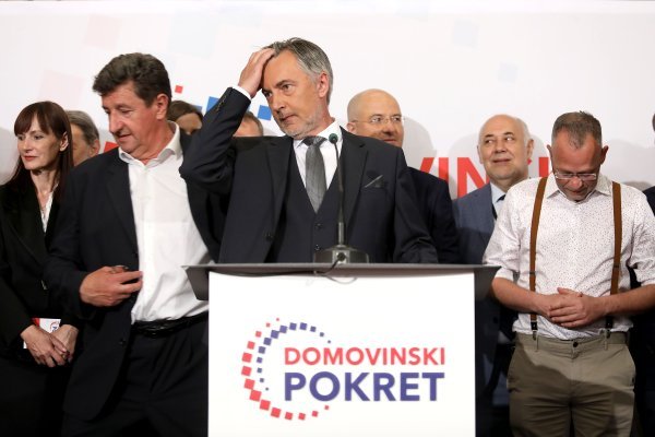 Konferencija za medije Miroslava Škore