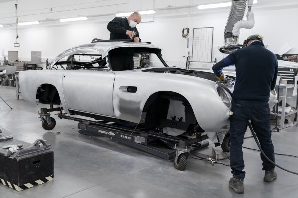 Aston Martin DB5 Goldfinger Continuation