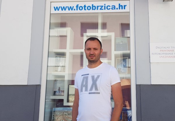 Roman Brzica, vlasnik Studija Foto Brzica u Đakovu