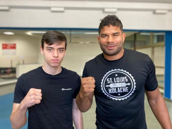 Bruno cikatić i Alistair Overeem