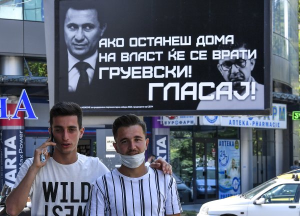 'Ostaneš li kod kuće, Gruevski će se vratiti na vlast', poručuje SDSM s plakata