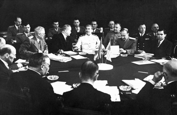 Sovjetska delegacija na Potsdamskoj konferenciji, Vjačeslav Molotov, Josif Visarionovič Staljin, Andrej Januarjevič Višinski