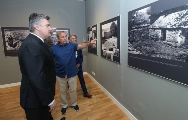 Zagreb: Predsjednik Zoran Milanović obišao je izložbu Miljenka Domijana