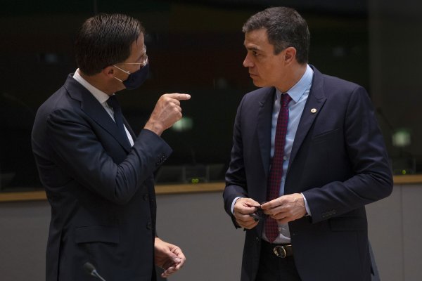 Nizozemski premijer Mark Rutte i španjolski mu kolega Pedro Sanchez