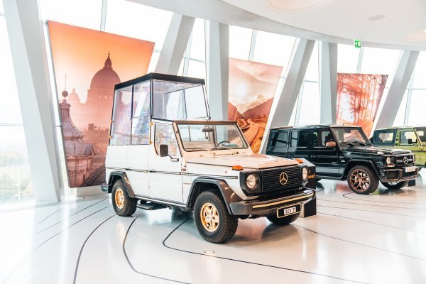 Mercedes-Benz 230 G 'Popemobile' SCV 7 na izložbi 