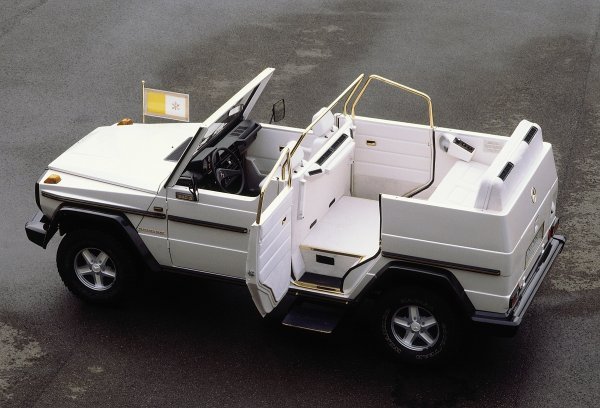 Mercedes-Benz 230 G 'Popemobile' iz 1980.